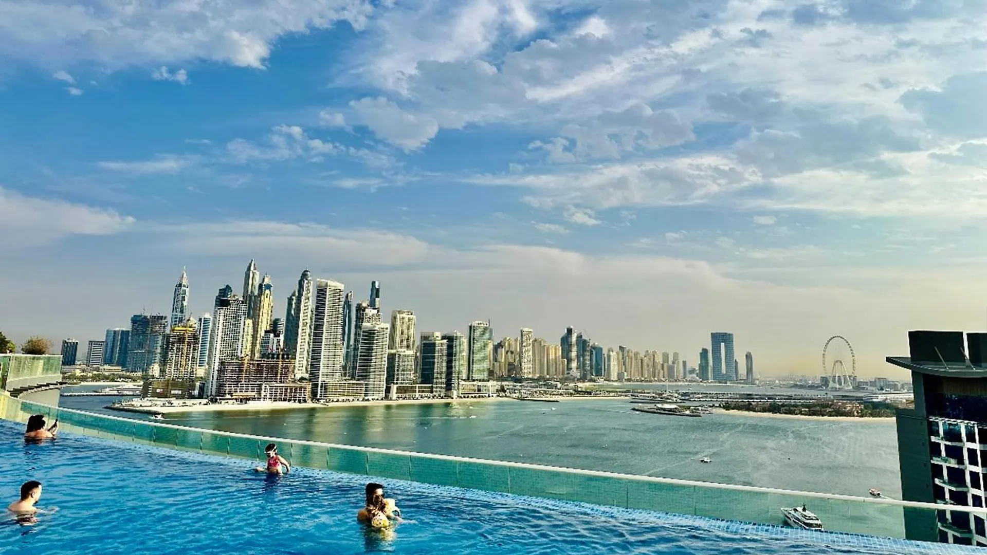 Vserve Comfy & Relaxing 1 Bdr Retreat At The Palm Dubai