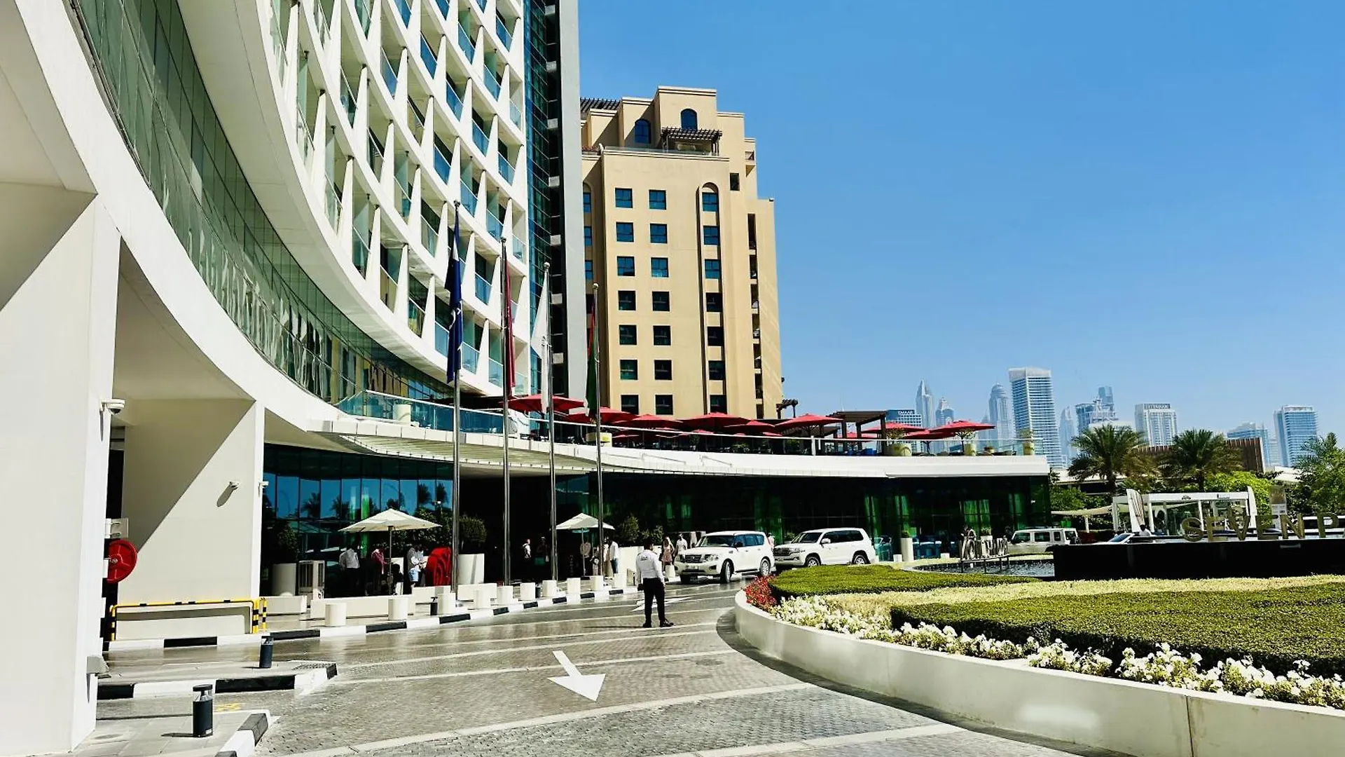 Vserve Comfy & Relaxing 1 Bdr Retreat At The Palm Dubai